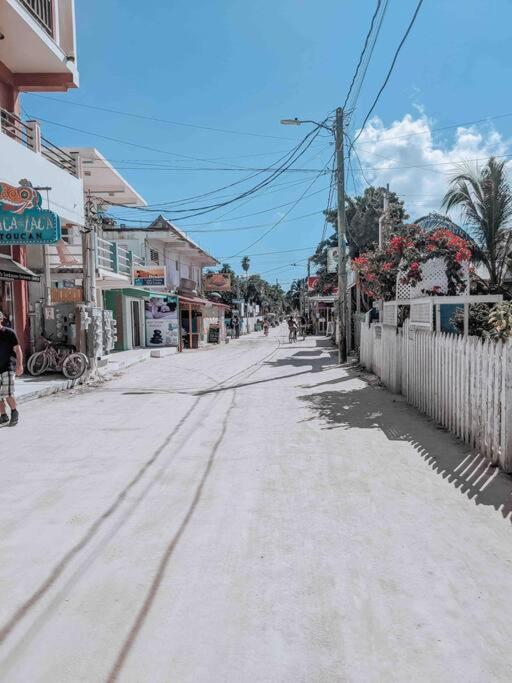 Vacation Home Blue Lotus Caye Caulker Ngoại thất bức ảnh